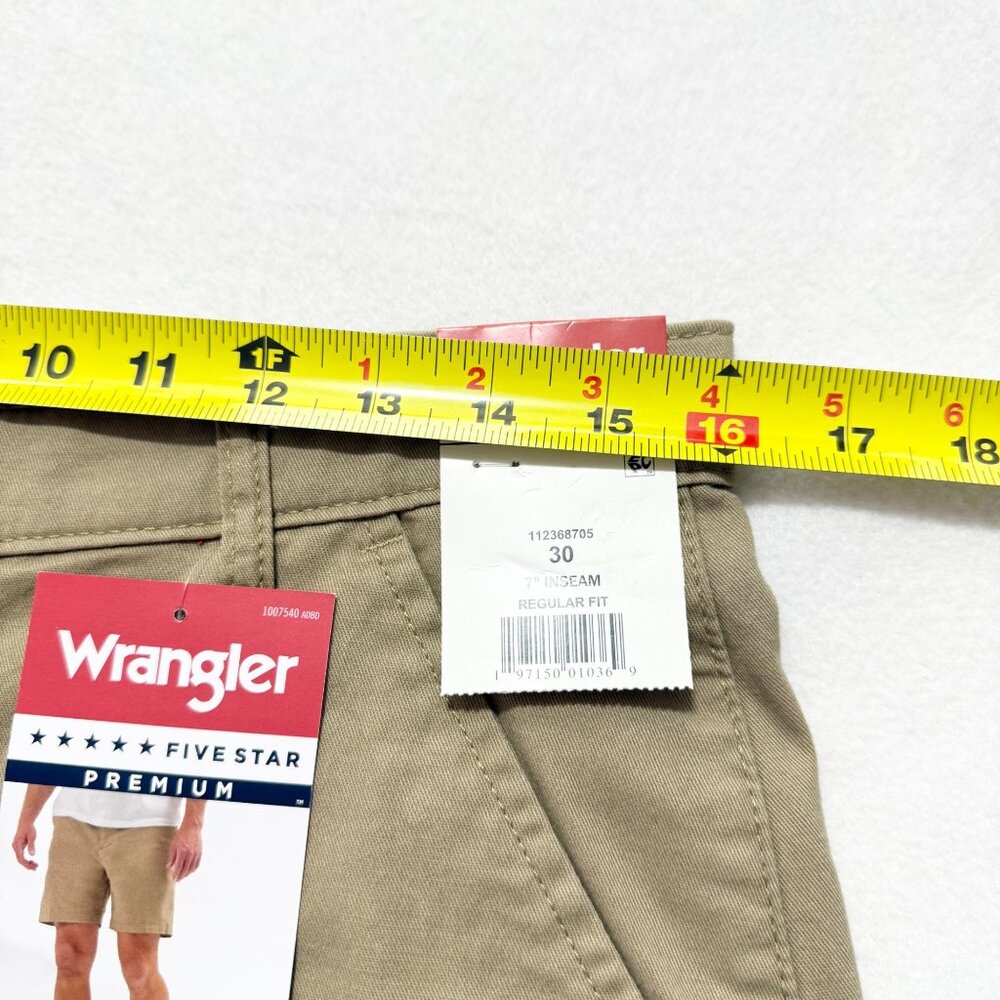 Wrangler Men's Regular Fit Medium Stretch Khaki‎ Shorts Size 30 Inseam 7" NWT - Picture 9 of 12